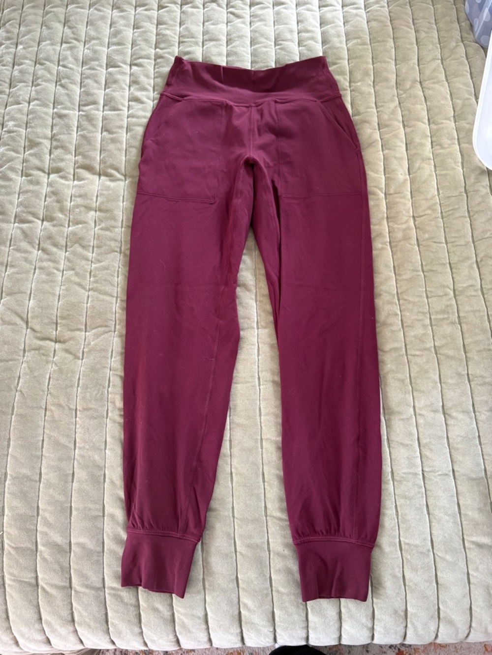 Lulu Align Jogger Crop — Burgundy/Wine